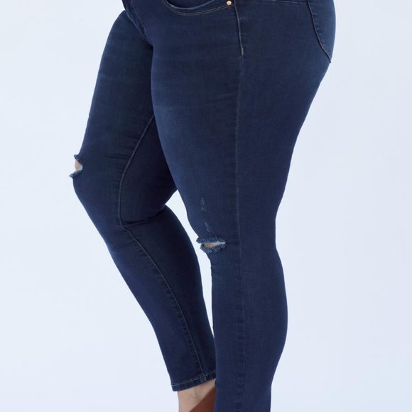 WannaBettaButt Plus size Women's  3 Button Up Sexy Jeans Dark Blue Plus 24 NWT! - Picture 6 of 10